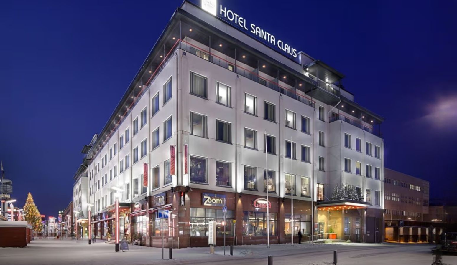 auroras-e-iglu-de-cristal-laponia-Santa Claus Hotel 4★